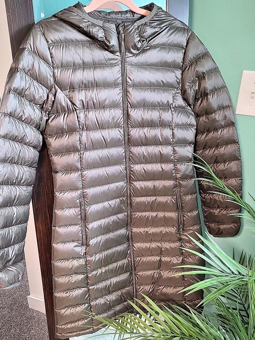 Tna Botanie Super Light Puffer Coat in Brown Size Small Like New